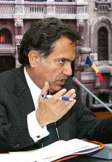 Antonio Manganelli, az olasz rendőrség parancsnoka