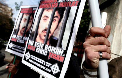 A 
Mailat-ügy nyomán a román szélsojobb mozgalmak romaellenes tüntetéseket 
tartottak